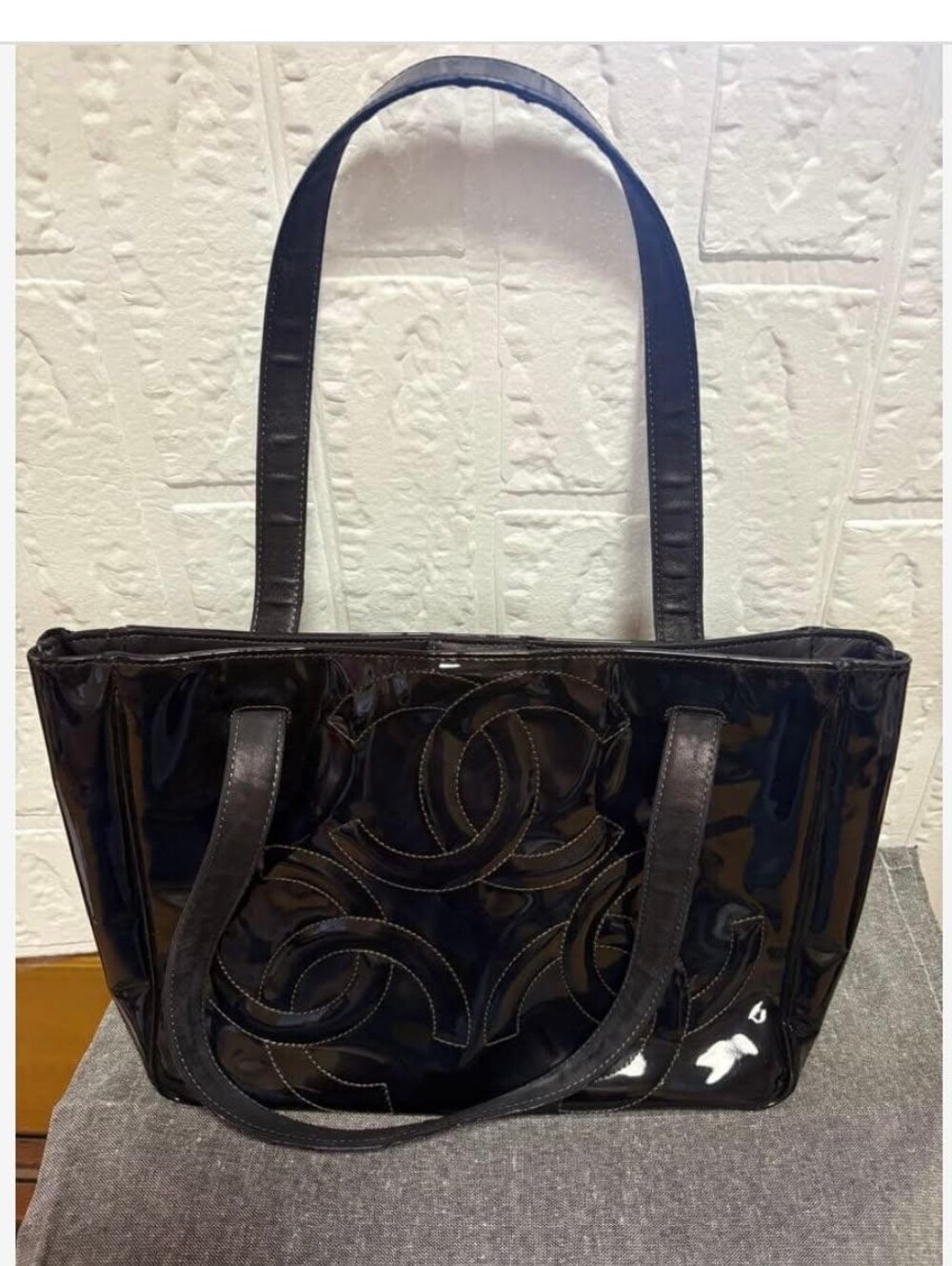 CHANEL Black Patent Leather Tote with Interlocking CC Motif
